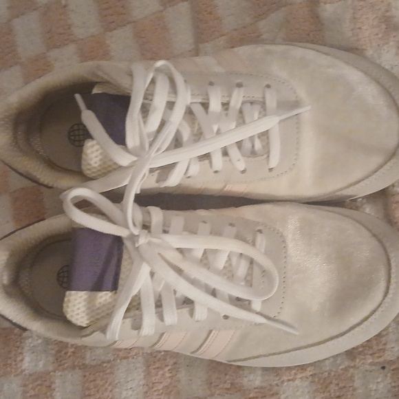 adidas Shoes - Adidas tenny shoes